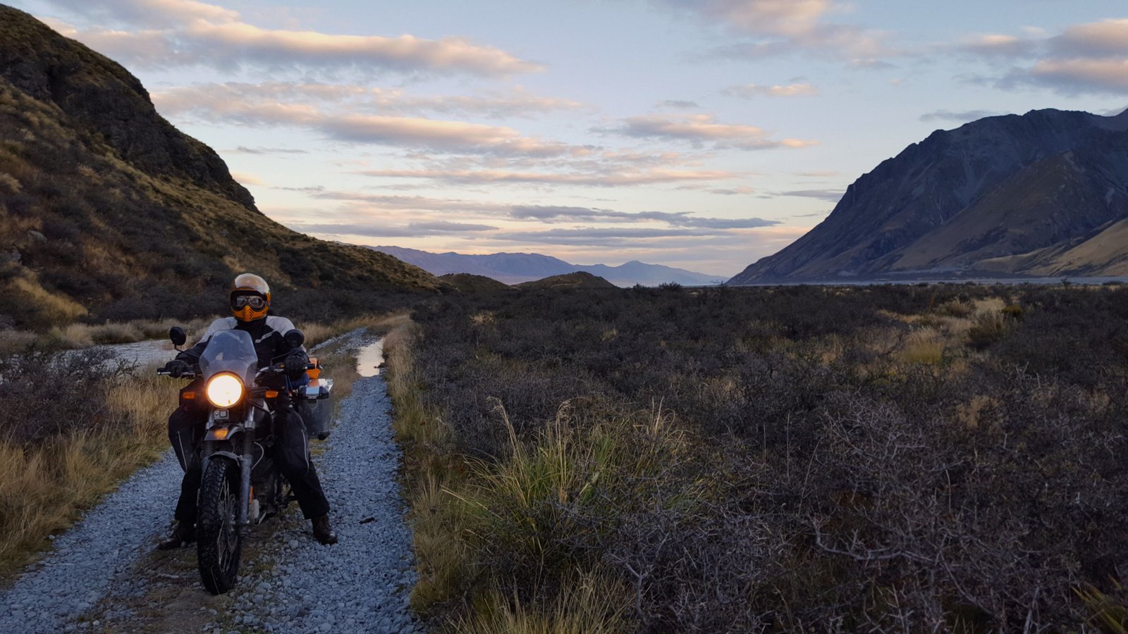 Travel with No Country Man